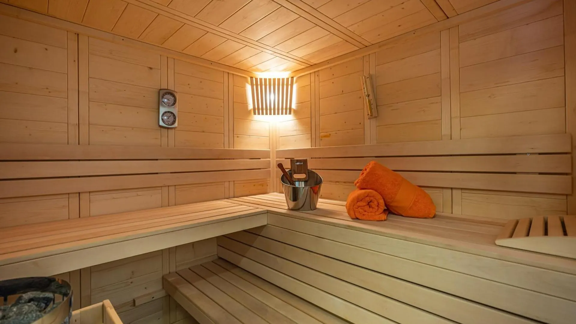 Chalet De Luxe Skis Aux Pieds, Jacuzzi Et Sauna - Fr-1-809-2 Les Saisies